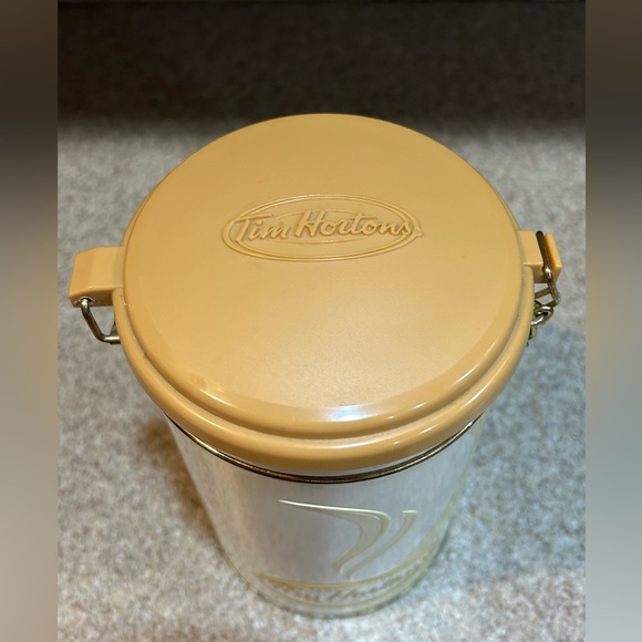 Tim Hortons Limited Edition coffee tin #006.Vintage - Picture 5 of 7